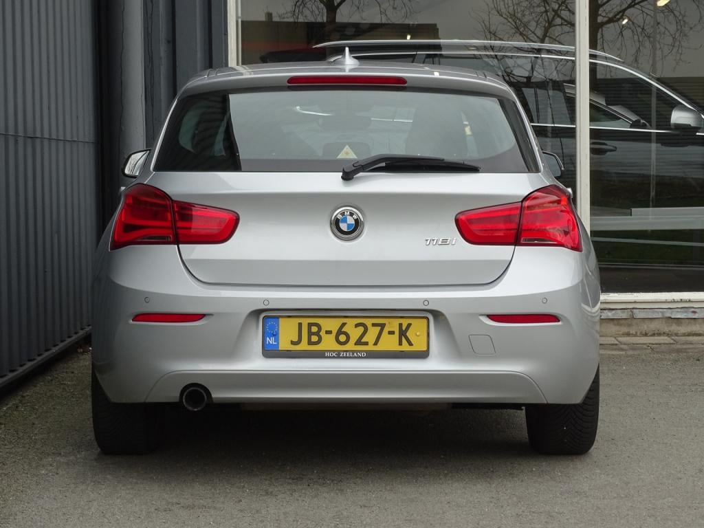 BMW 1 Serie 118i corporate lease essential automaat | led | navi