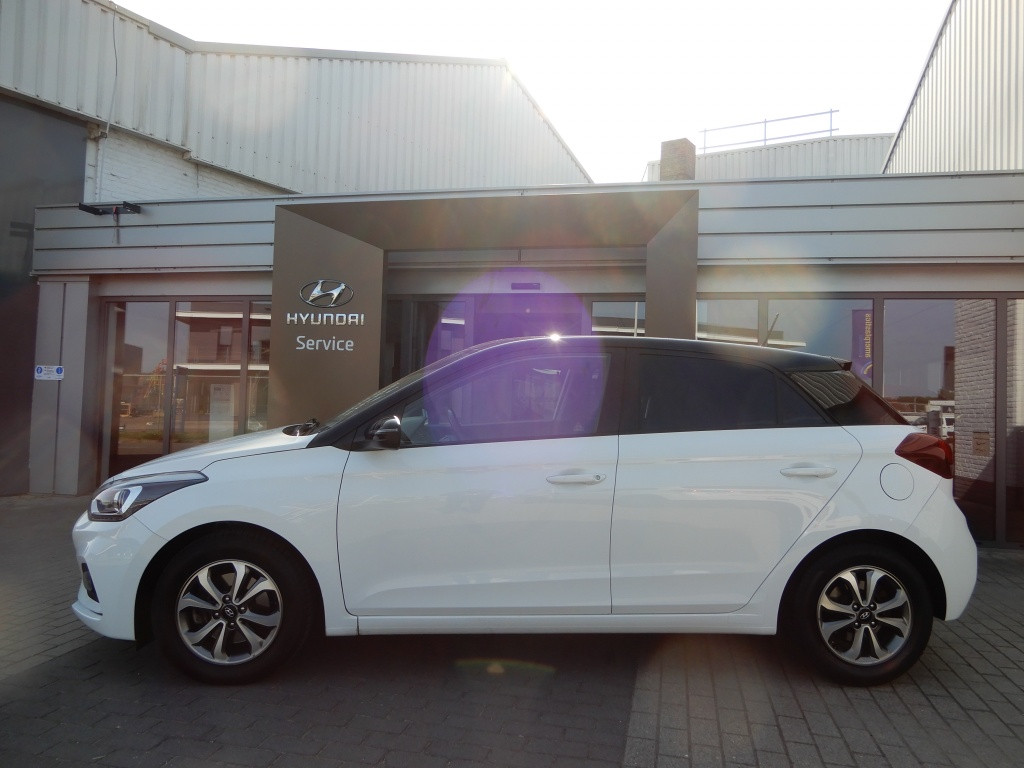 Hyundai I 20 1.0 t-gdi comfort | nl auto | navi | twotone | lm velgen |