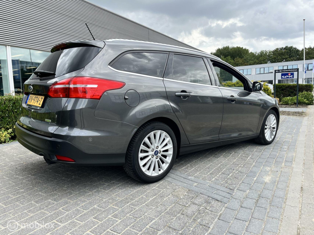 Ford Focus wagon 1.5 titanium 183pk !