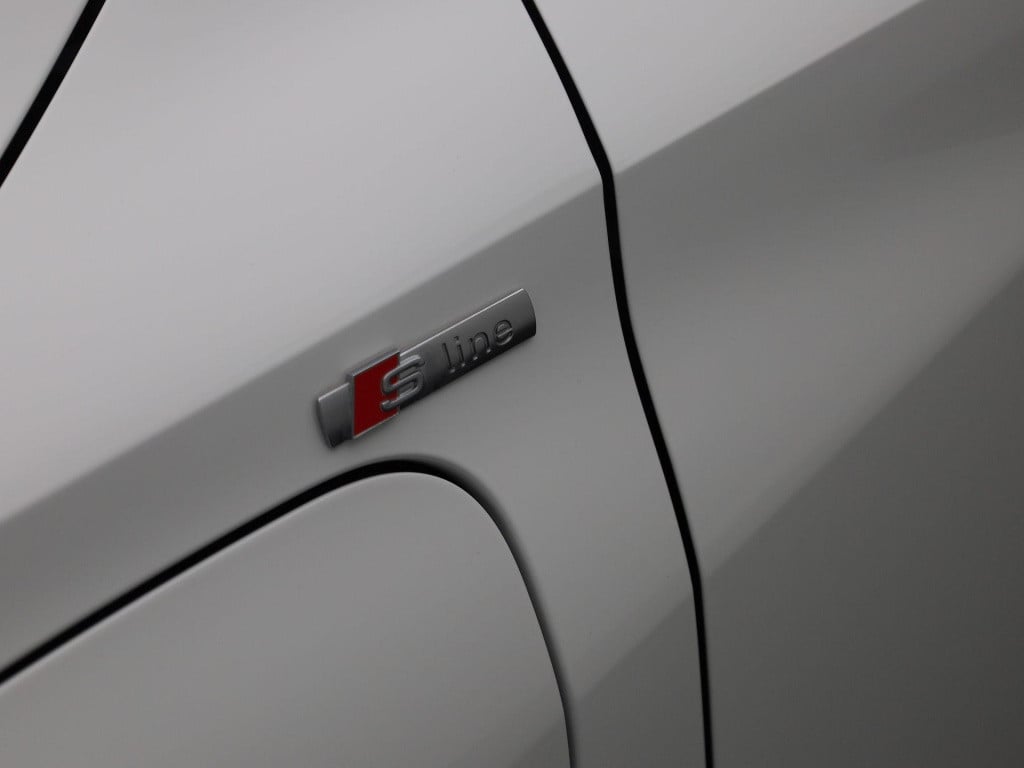 Audi A3 sportback 45 tfsi e s edition competition 245 pk | s-line | automaa