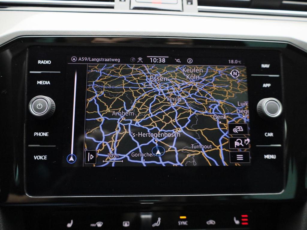 Volkswagen Passat variant 1.5 tsi business | automaat | lmv | parkeer senso