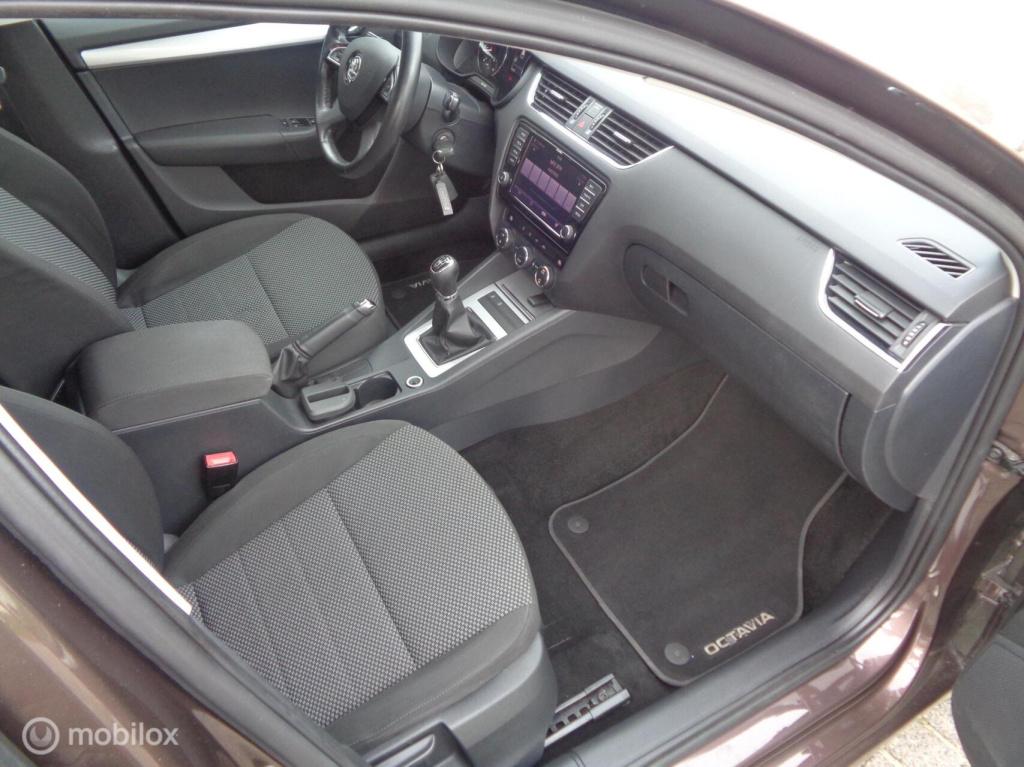 Skoda Octavia combi 1.2 tsi greentech ambition businessline/airco/ecc/pdc/c