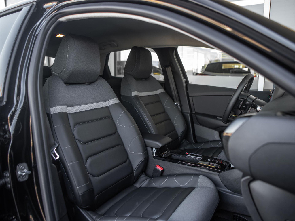 Citroen C4 1.2 hybrid 136pk e-dcs6 plus automaat | camera | park. sensoren 
