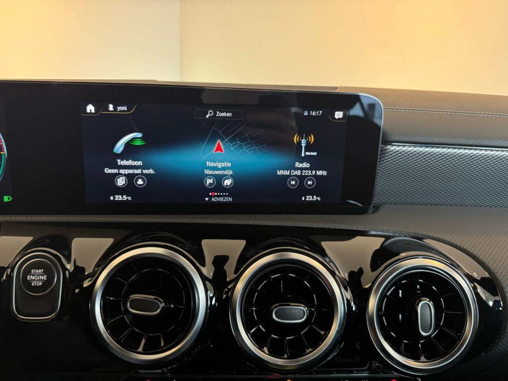 Mercedes-Benz Cla 250 e business solution
