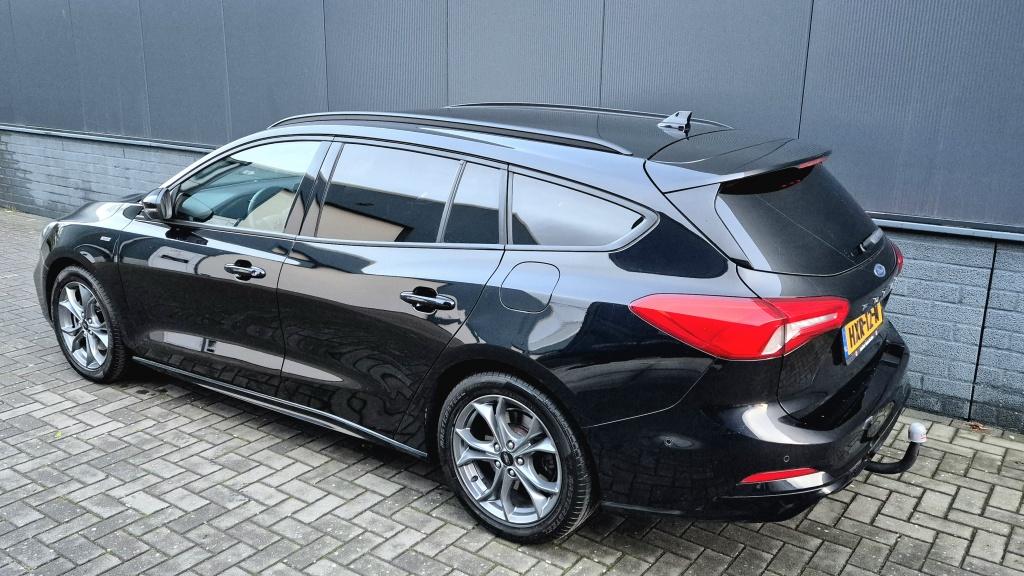 Ford Focus wagon st line x business 1.0 ecoboost hybrid | camera | lane ass