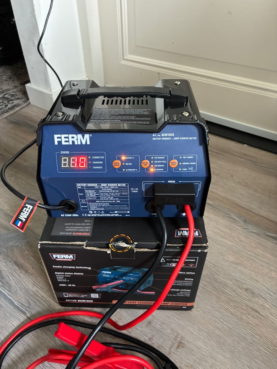 FERM BCM1020 Acculader, druppellader, starthulp 6v en 12v
