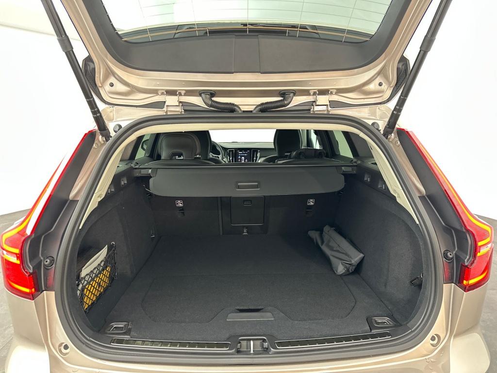 Volvo V60 t6 awd gt plus dark 19"
