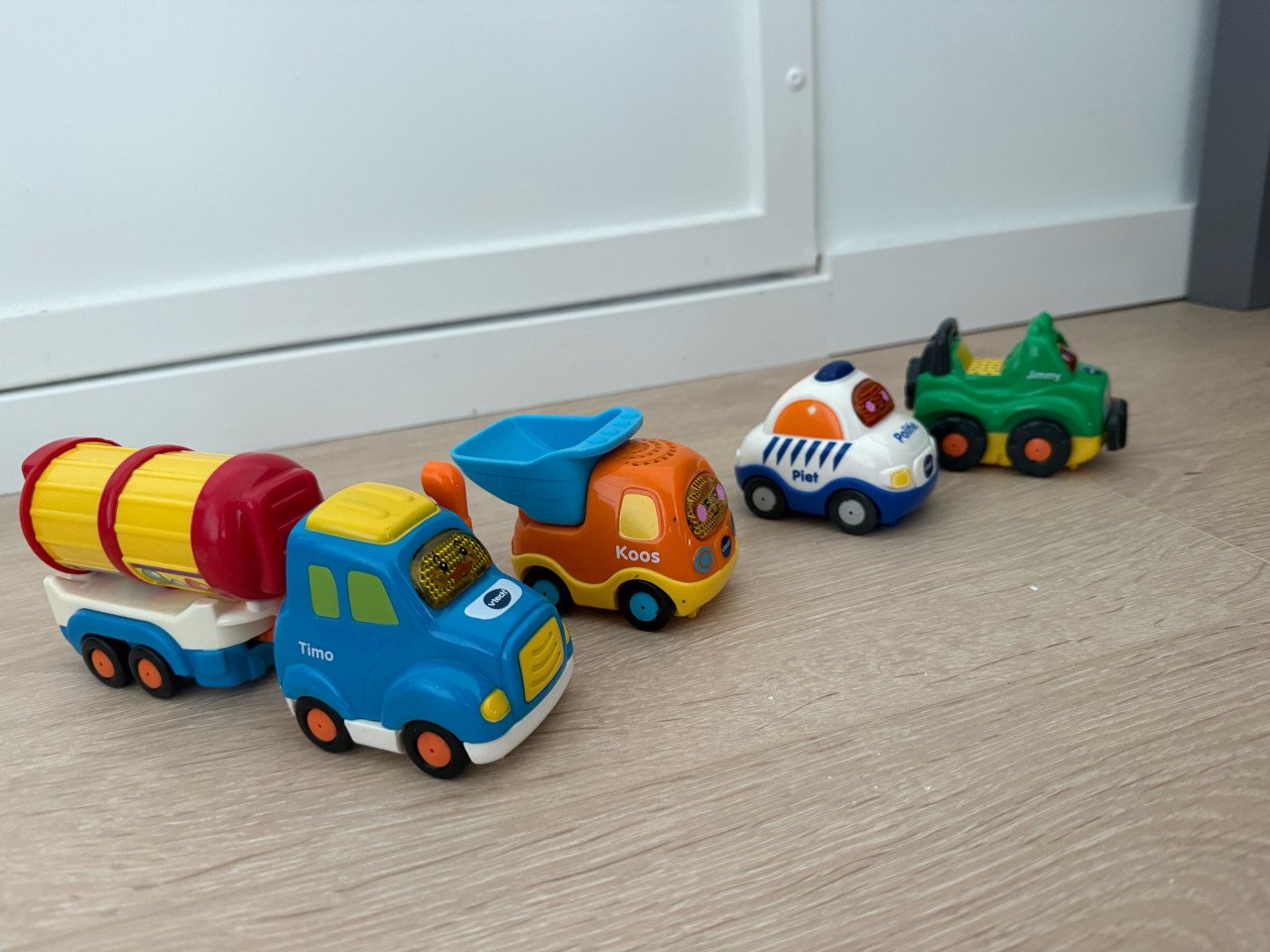 VTech Toet Toet Auto Garage met 14 auto’s en 2 Zoef Zoef dieren