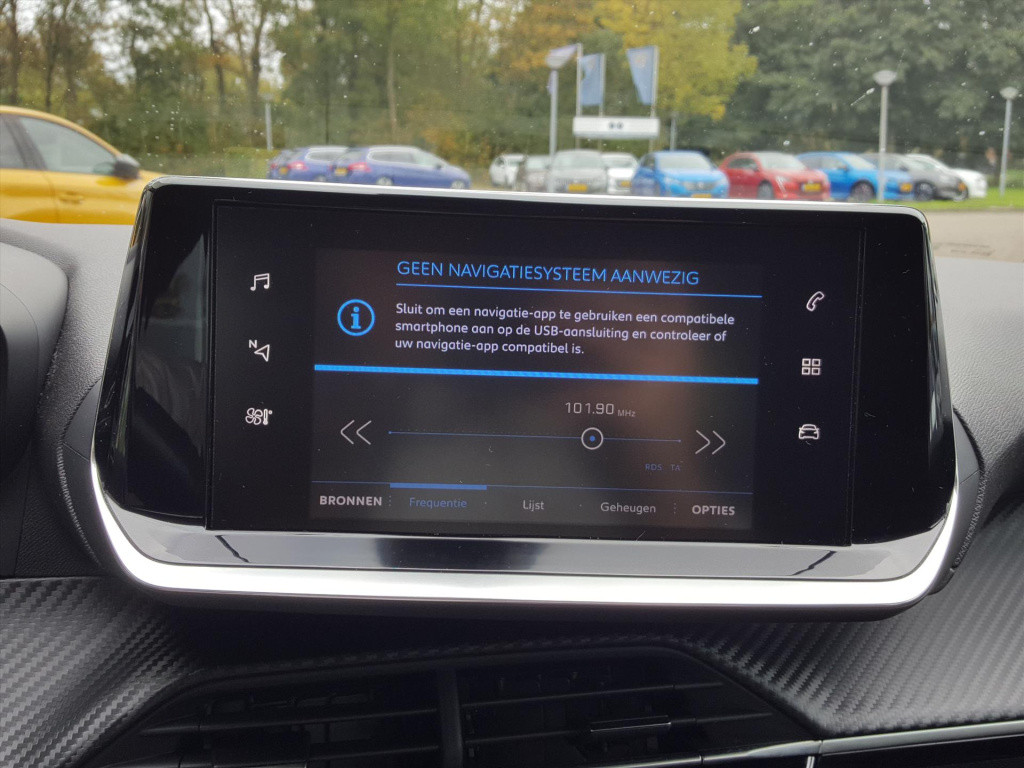 Peugeot 208 1.2 puretech 100pk active airco | cruise control navigatie via 