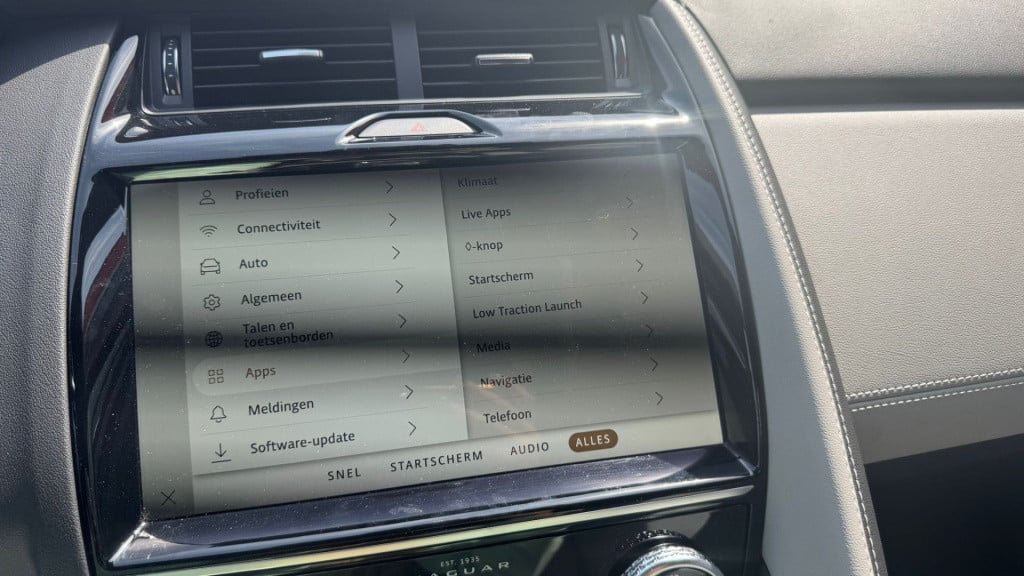 Jaguar E-pace 1.5 p300e awd r-dynamic s