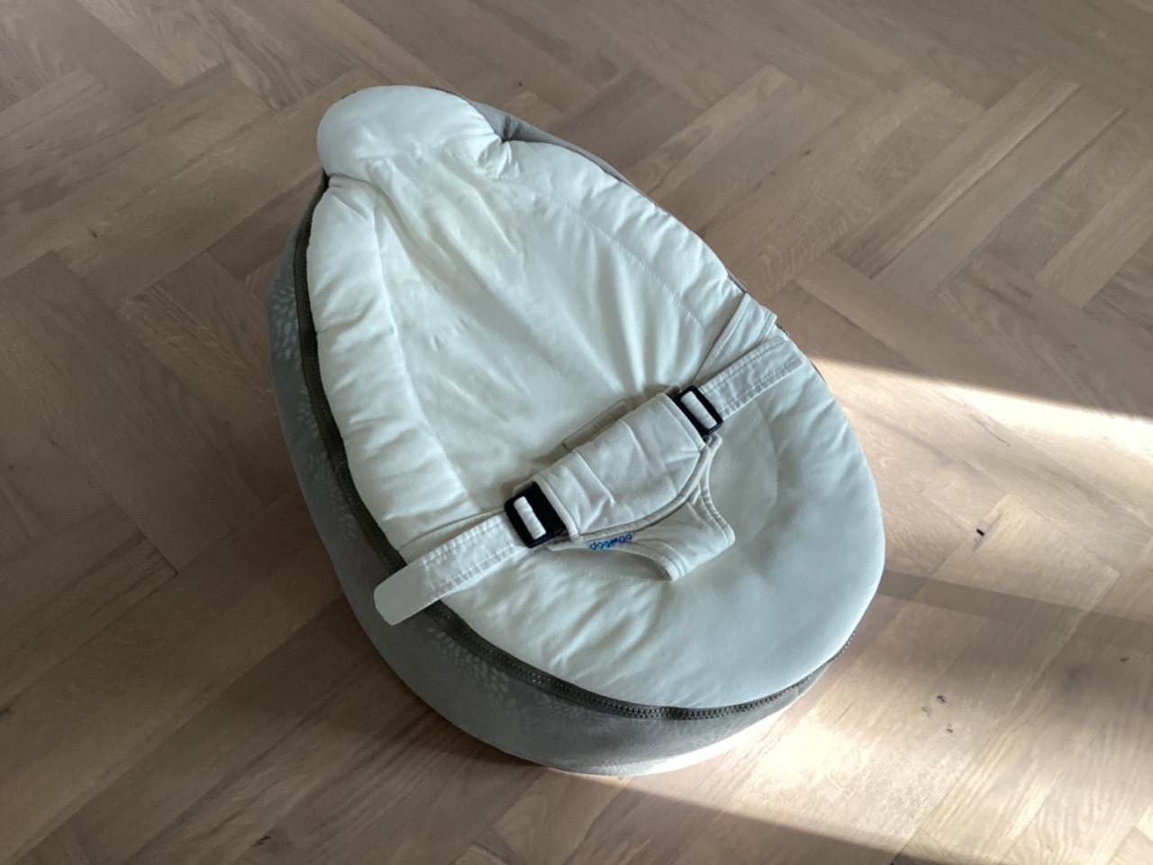 Baby nestje ligbed Nieuwstaat!