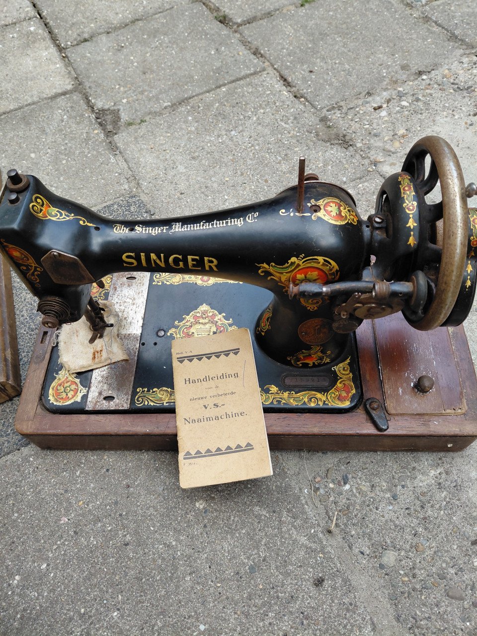 Singer naaimachine machine heeft een opknap beurt nodig