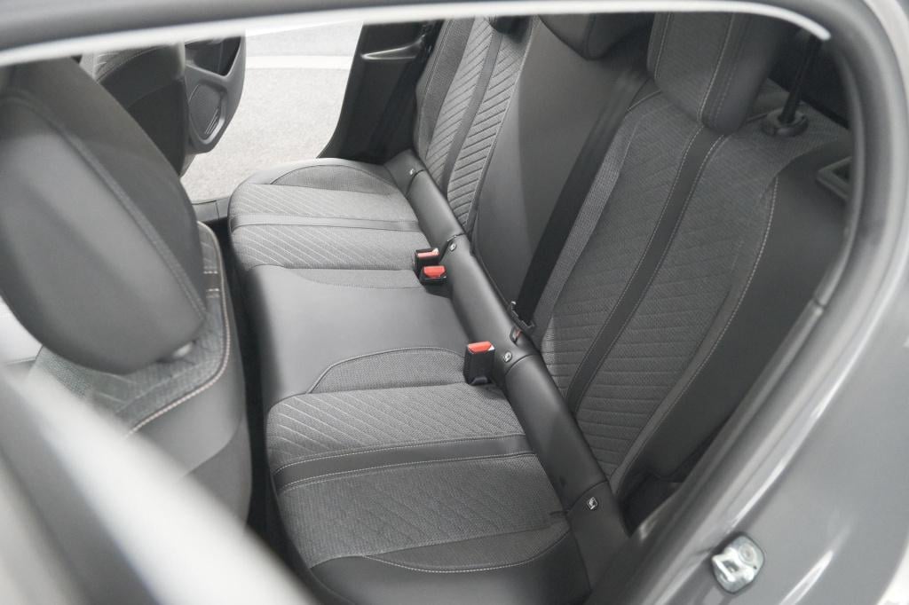 Peugeot 208 hybrid 110 e-dcs6 allure | stoelverwarming | apple carplay | pa