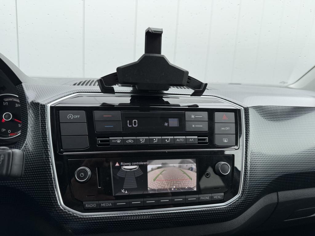 Volkswagen UP! 1.0 65pk 5drs. black style | camera | cruise