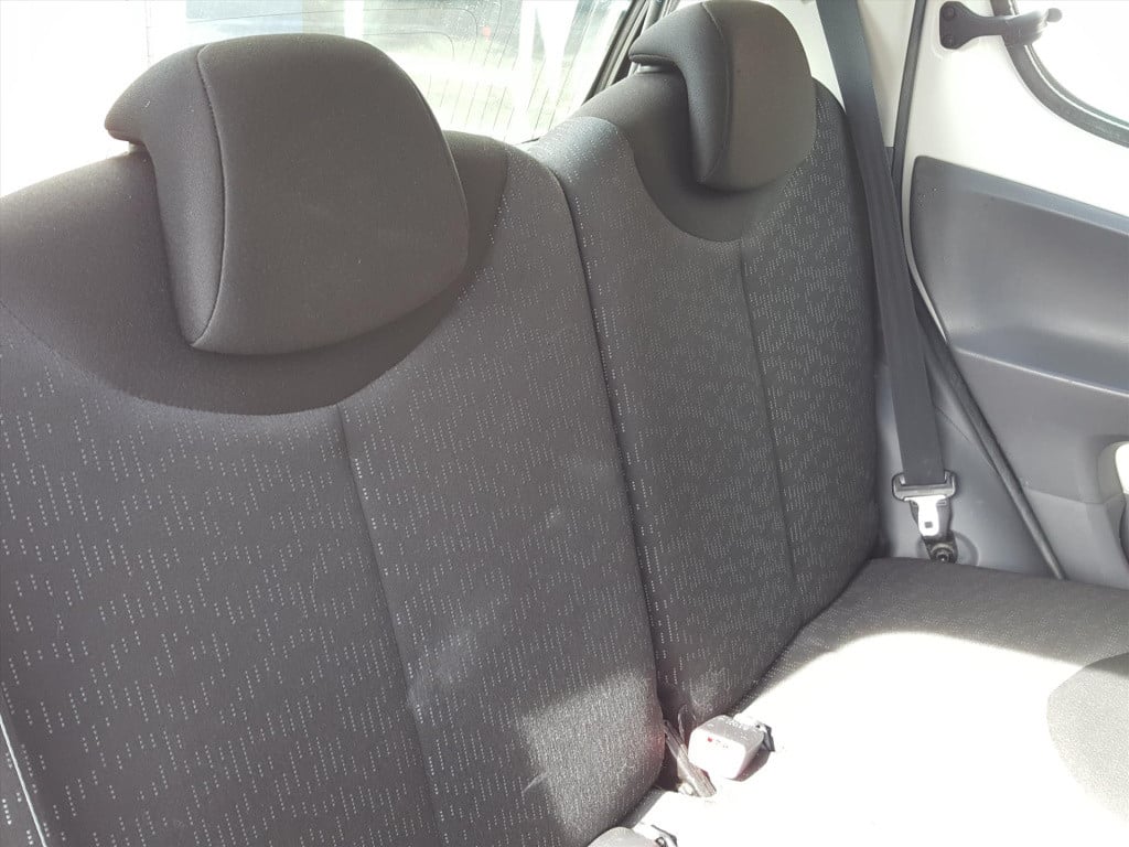Peugeot 107 1.0 12v 68pk 5d xs airco | radio & cd-speler | lage km-stand | 