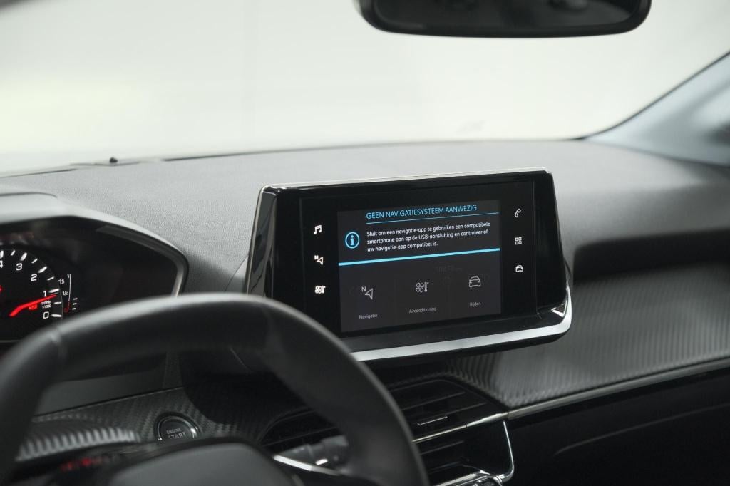 Peugeot 208 puretech 100 allure | camera | apple carplay | parkeersensoren 