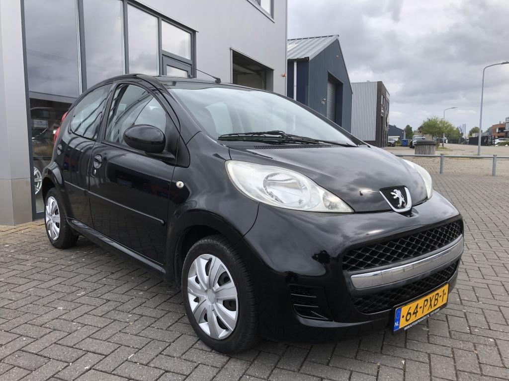 Peugeot 107 1.0-12v millesim 200