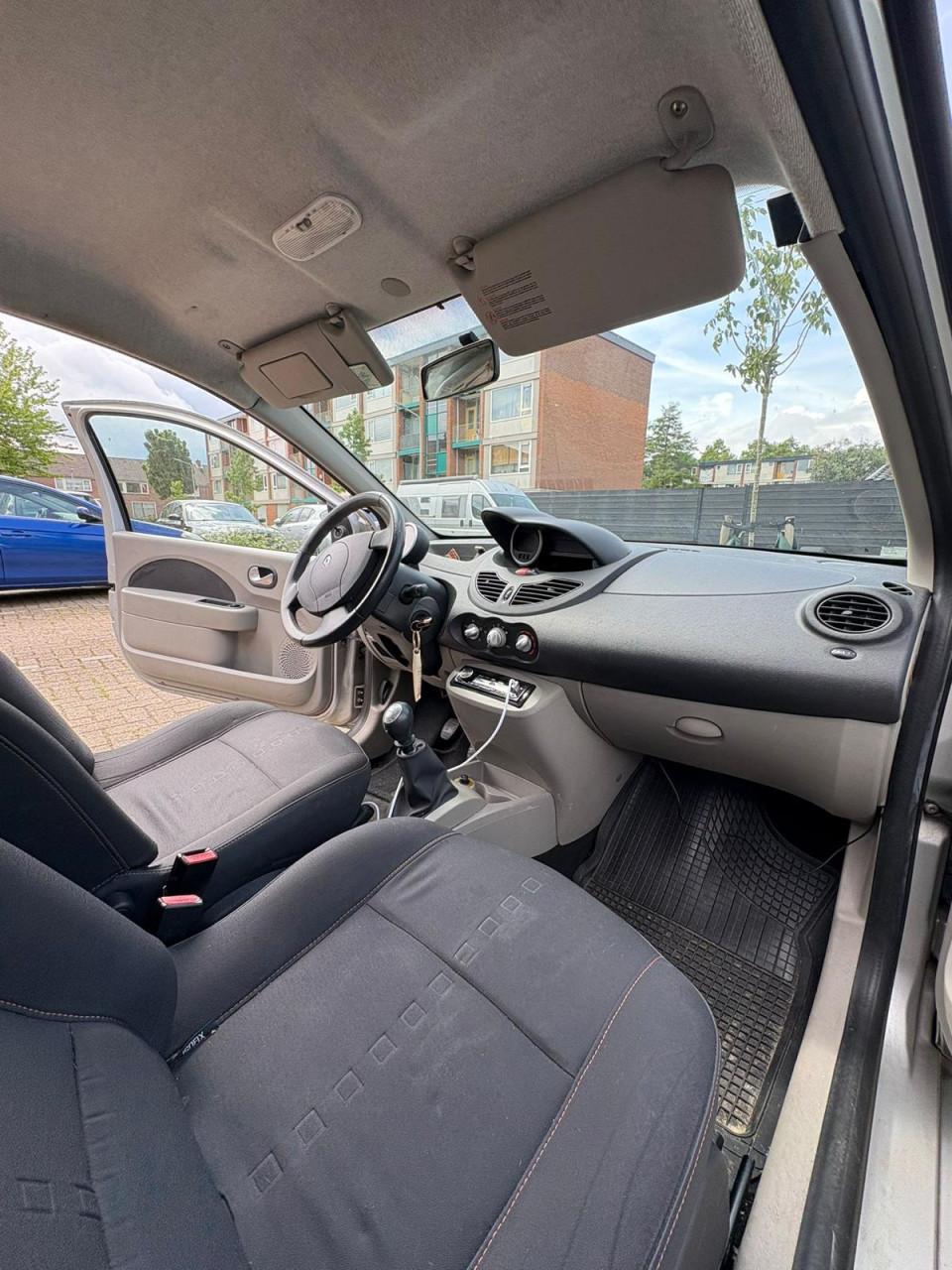 Renault Twingo grijs