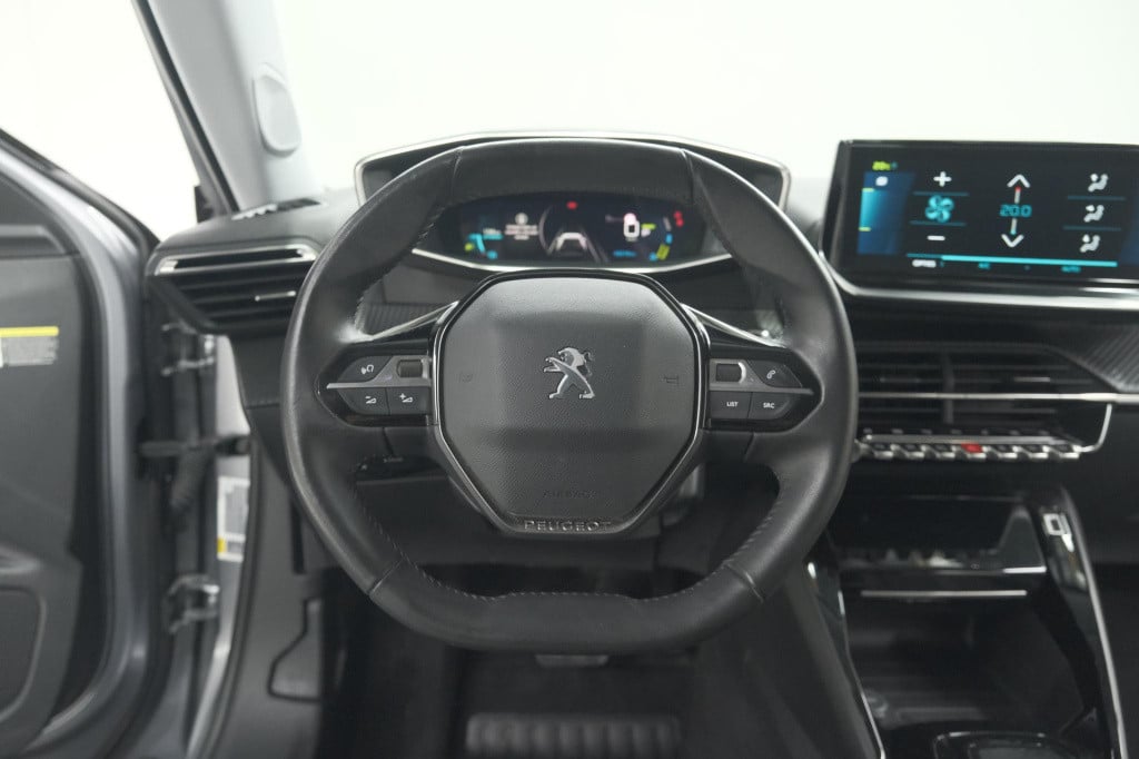 Peugeot E-2008 ev allure pack 50 kwh | 3 fase laadfunctie | camera | naviga