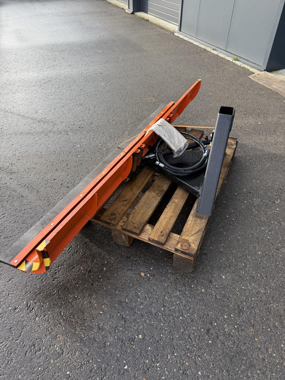 Sneeuwschuif 200 cm (nieuw)