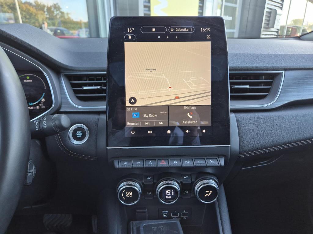 Renault Captur 1.6 e-tech plug-in hybrid 160 initiale paris verkocht