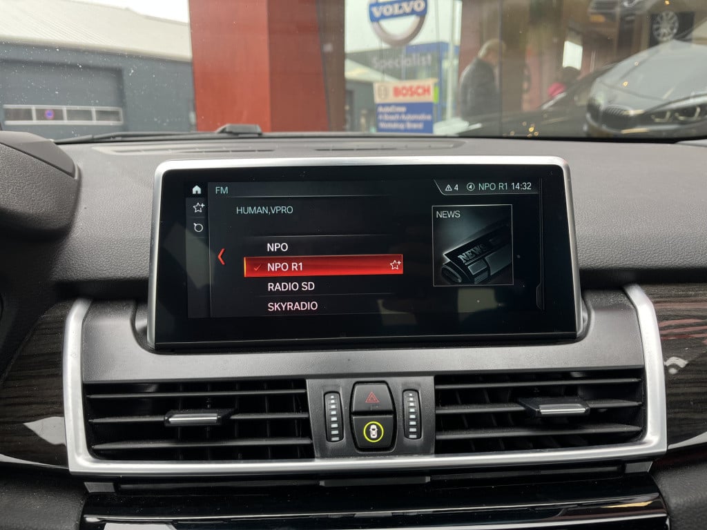 BMW 2-serie active tourer 218i automaat high executive edition | leer | pan