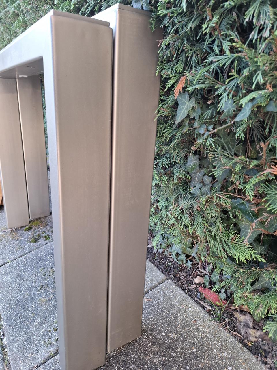 Metalen onderstel eettafel