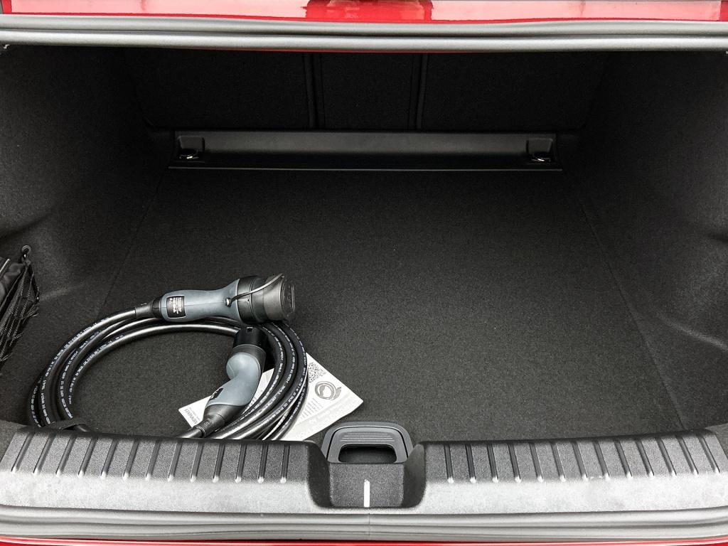 Mercedes-Benz C-Klasse 400 4matic launch edition 94 kwh | premium pakket | 