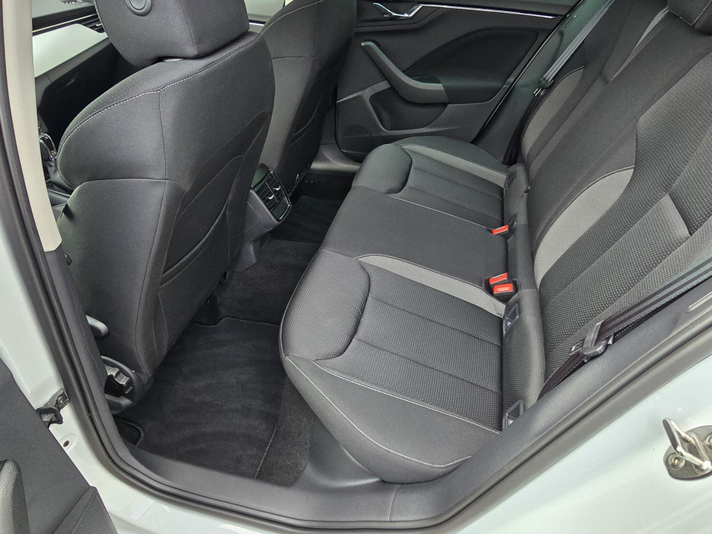 Skoda Kamiq 1.0 tsi selection virtual cockpit carplay navigatie pdc v+a sto