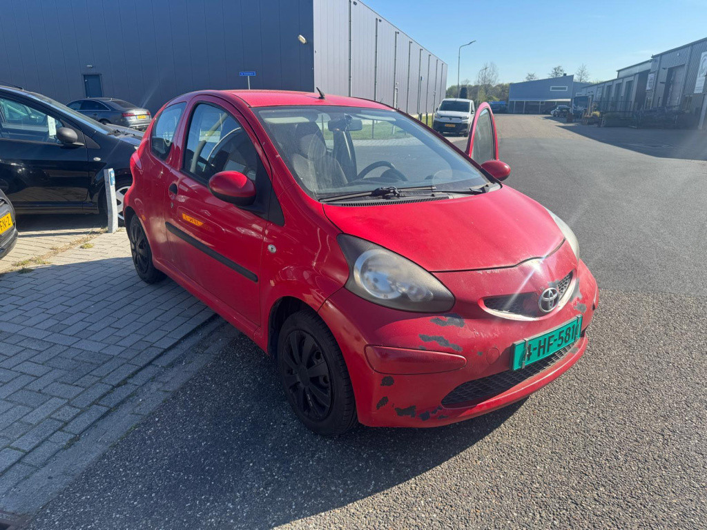 Toyota Aygo 1.0 12v vvt-i/handel/export/apk verlopen/leest tekst!