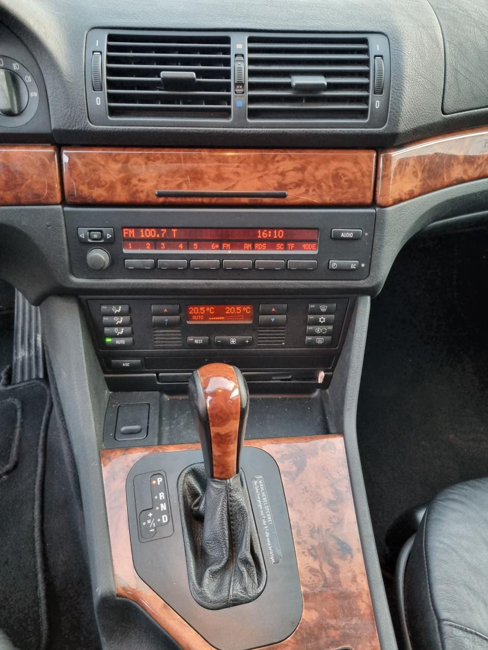 BMW 5-serie 523i Executive MEENNEEMPRIJS! AUTOMAAT / APK 25-11-2026