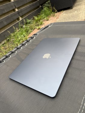 MacBook Air 2025 M4 256GB / 16GB ram Midnight 1 maand oud