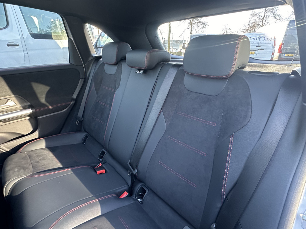Mercedes-Benz B-Klasse 200 amg line l distronic l panoramaschuifdak l mbux 