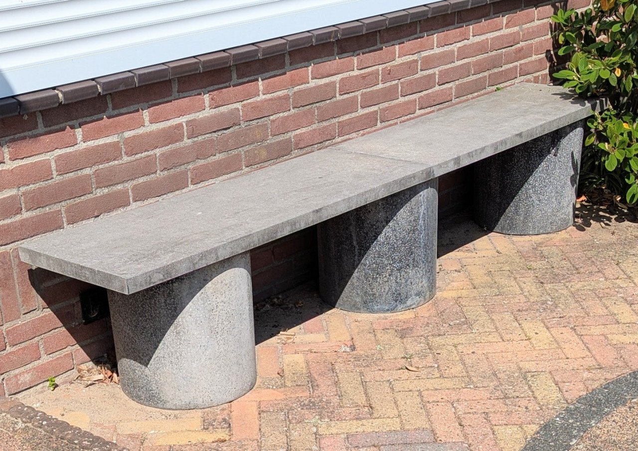 Tuinbank hardsteen