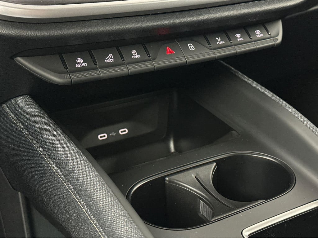 Skoda Elroq business edition tour elektromotor 210 kw / 286 pk