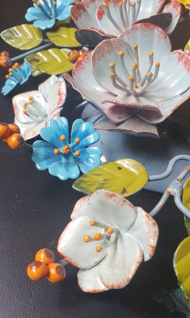 2 brocante/vintage metalen wandkandelaars