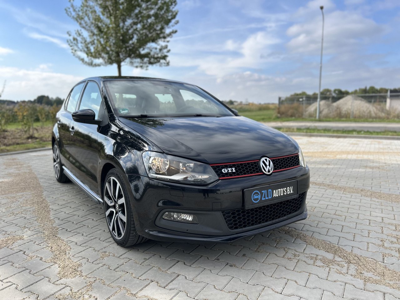 Volkswagen Polo 1.4 TSI GTI/DSG/CARPLAY/APK/CRUISE CONTR