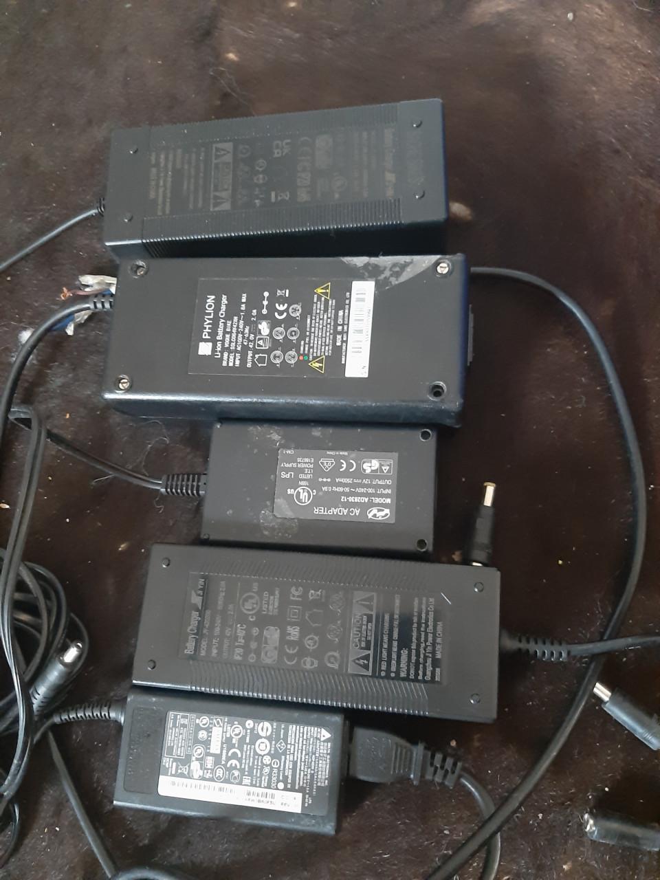 Fiets en laptop laders verschildende voltate en Amp en plug