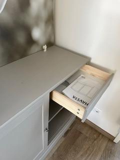 Ikea buffetkast massief grenen grijs beige