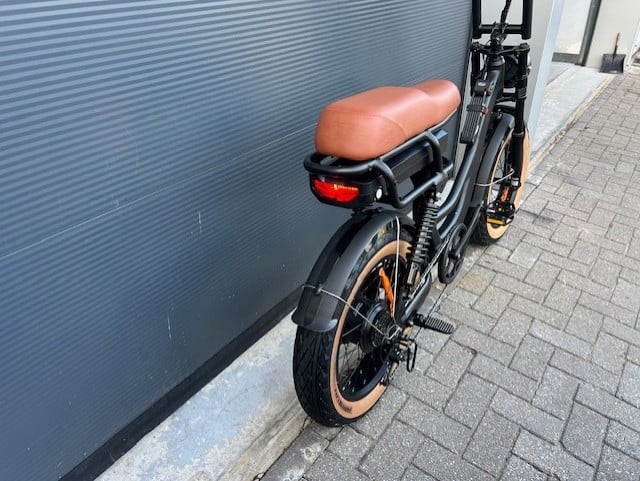 EB8 Elektrische Fatbike Weinig kilometer 00183 kl meter