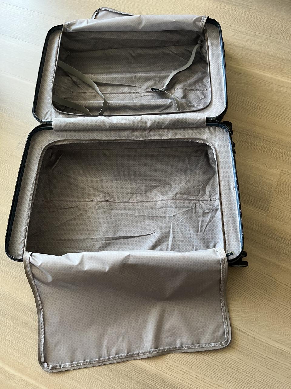 Twee Samsonite reiskoffers (69 cm) merk Neopulse (slechts 1 x gebruikt )