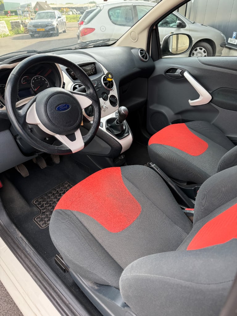 Ford KA 1.2 - titanium - airco