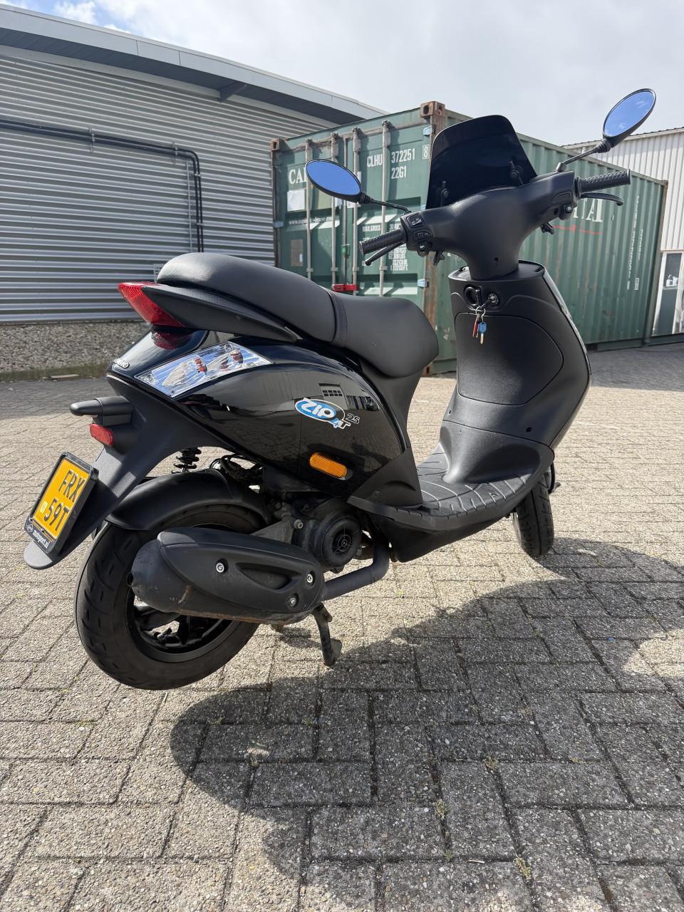 Zeer nette Piaggio Zip 2000 4-Takt iGet (2024)