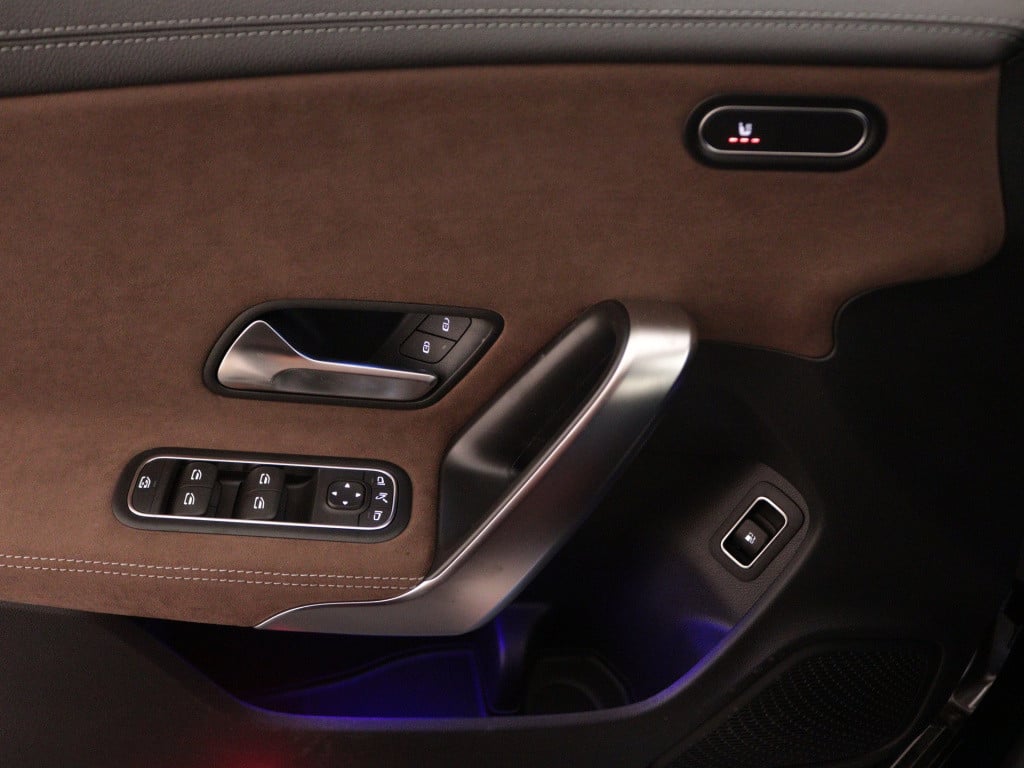 Mercedes-Benz Cla 250 e star edition amg line | nightpakket | keyless go-co