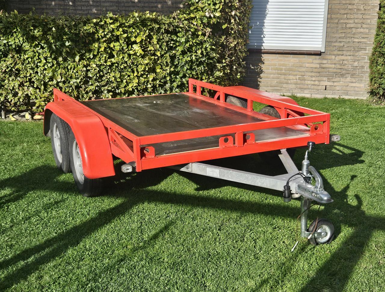 Mooie Aanhanger / Autoambulance