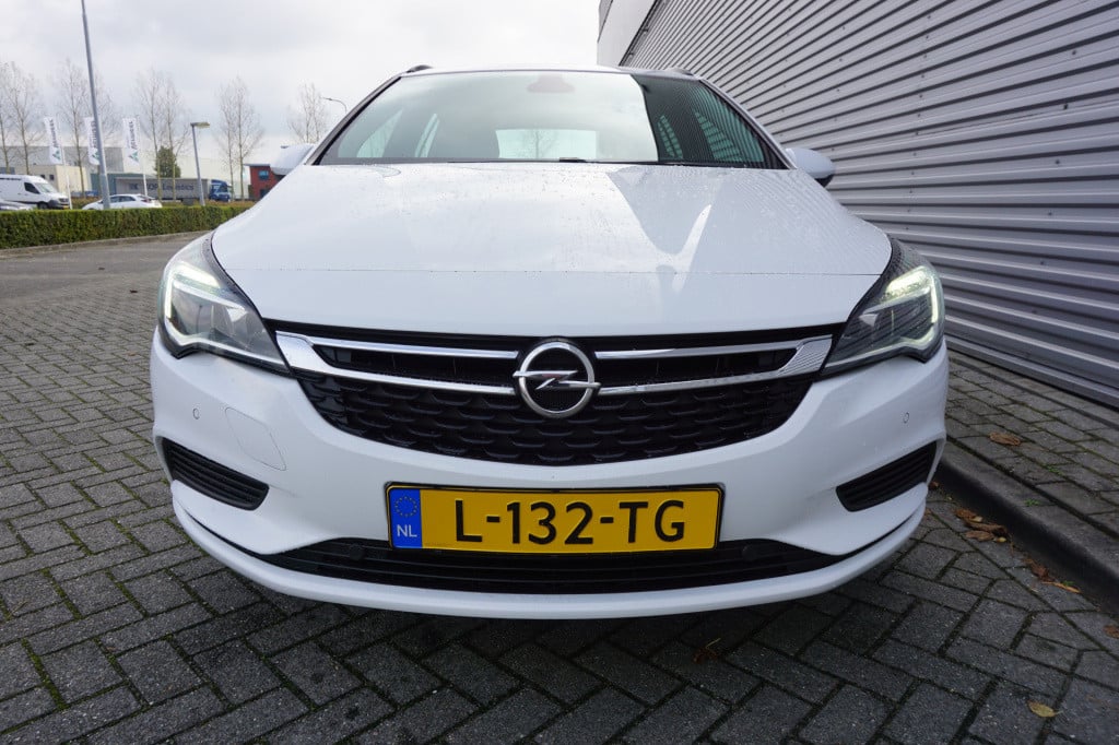 Opel Astra sports tourer 1.6 cdti online edition airco / cruise / navi / el