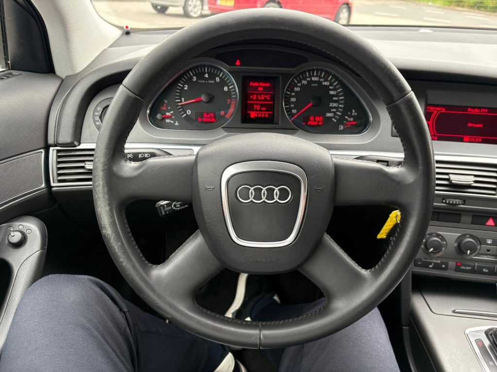 Audi A6 limousine 2.4