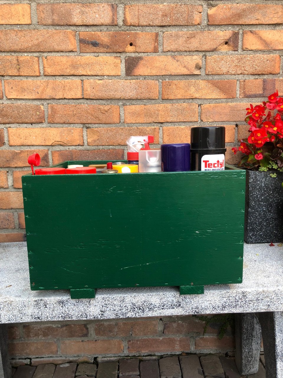 Groene houten bak.