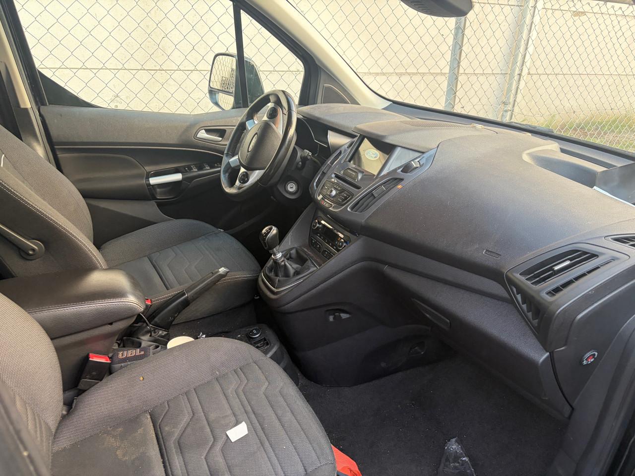 Ford Tourneo connect 1.0i 2018 motor kapot