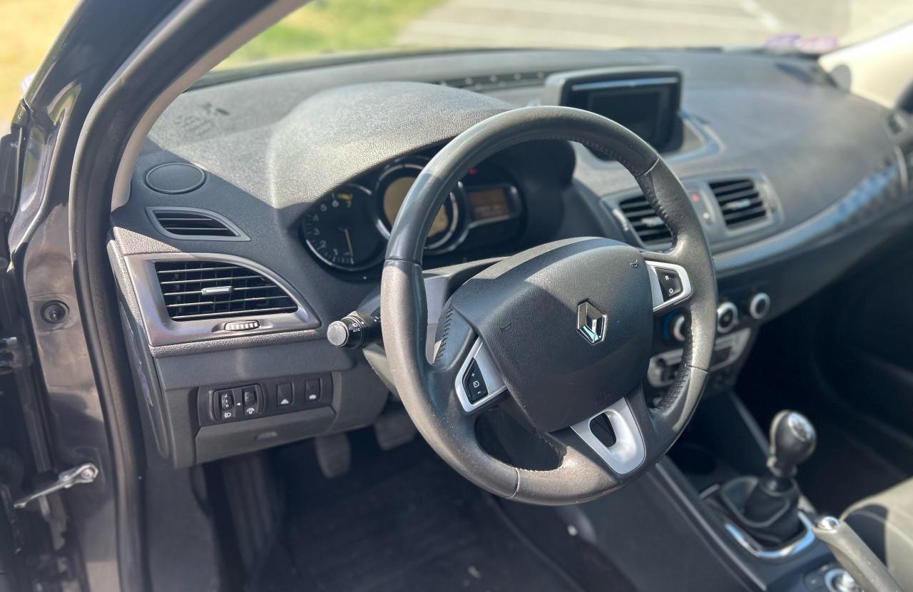 Renault MéganeEstate 1.2TCe Expression-BJ.2012 bied va €2750